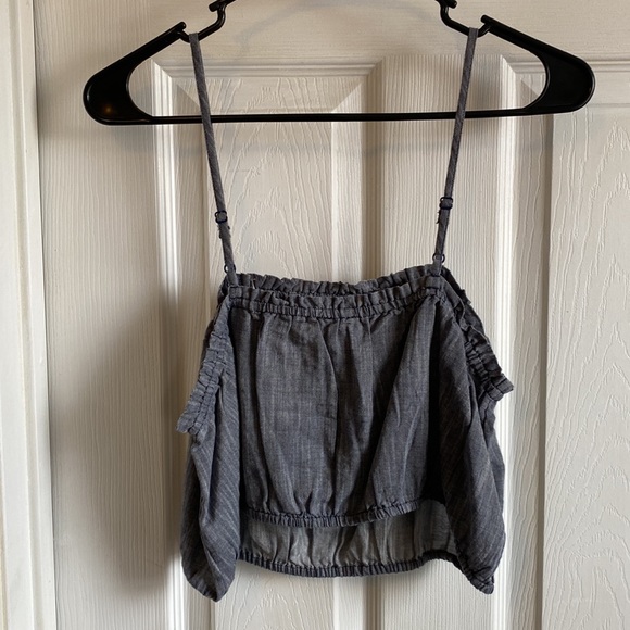 Never used cute crop top - Picture 2 of 2